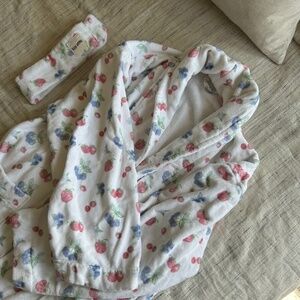 Djerf Avenue Berries Print Robe and Headband